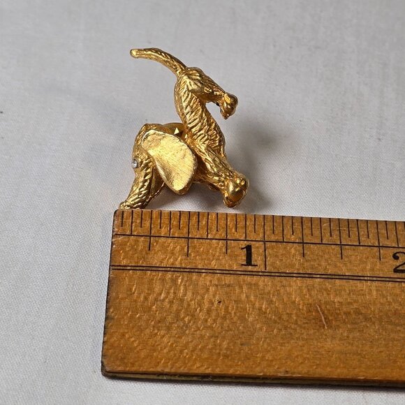 Vintage Gold Tone Dachshund Dog Lapel Pin Tie Tack Rhinestone Eyes Puppy Brooch - Picture 11 of 11